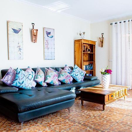 Villa Maria In El Rosario - Mit Sicht Auf Gibralta Marbella Bagian luar foto