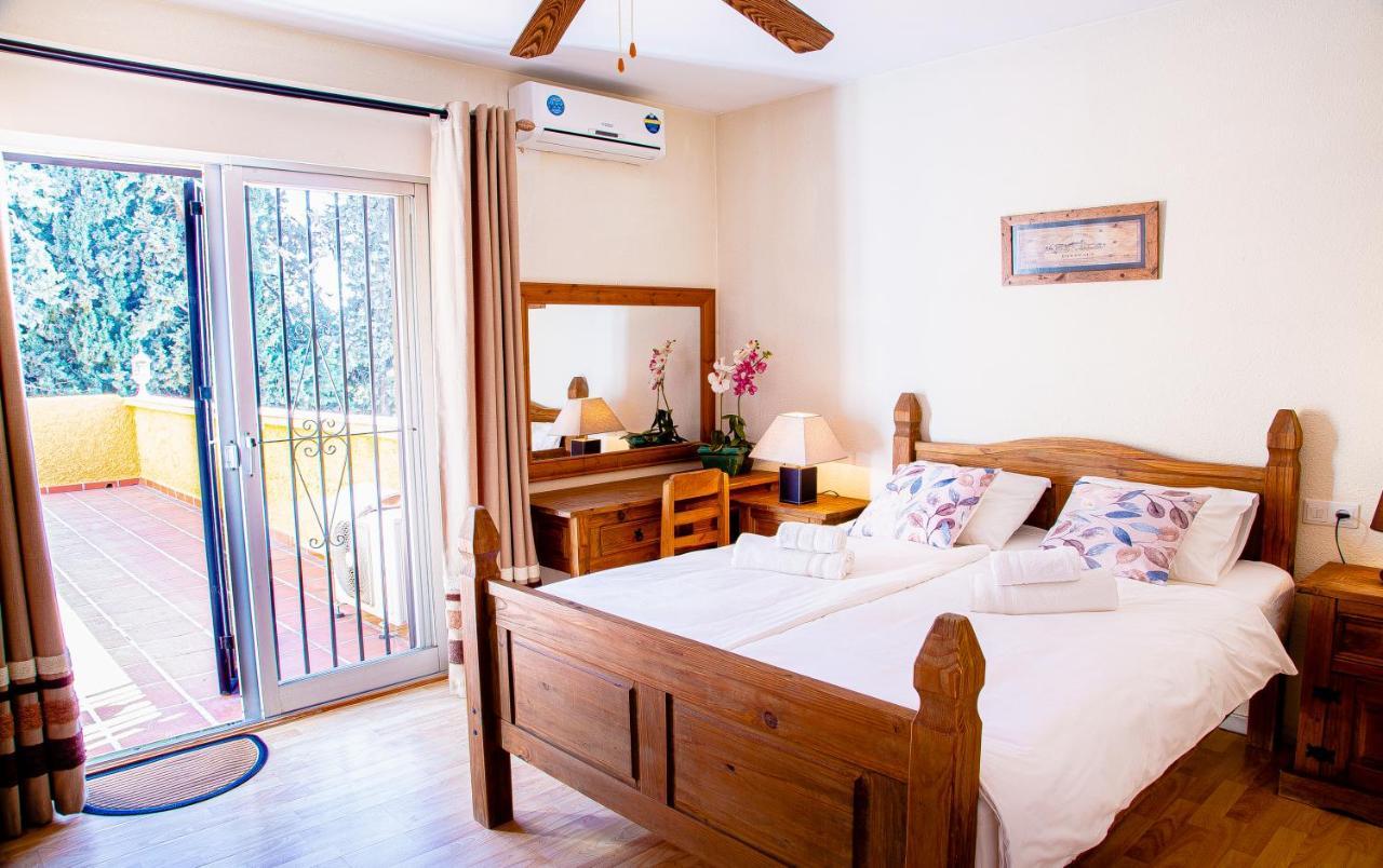 Villa Maria In El Rosario - Mit Sicht Auf Gibralta Marbella Bagian luar foto