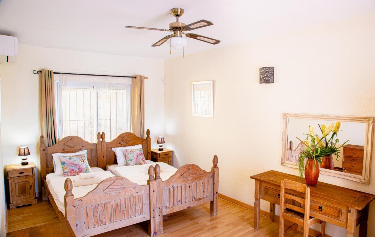 Villa Maria In El Rosario - Mit Sicht Auf Gibralta Marbella Bagian luar foto